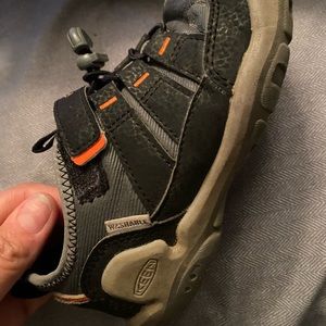 Keen sneakers- little boy size 11